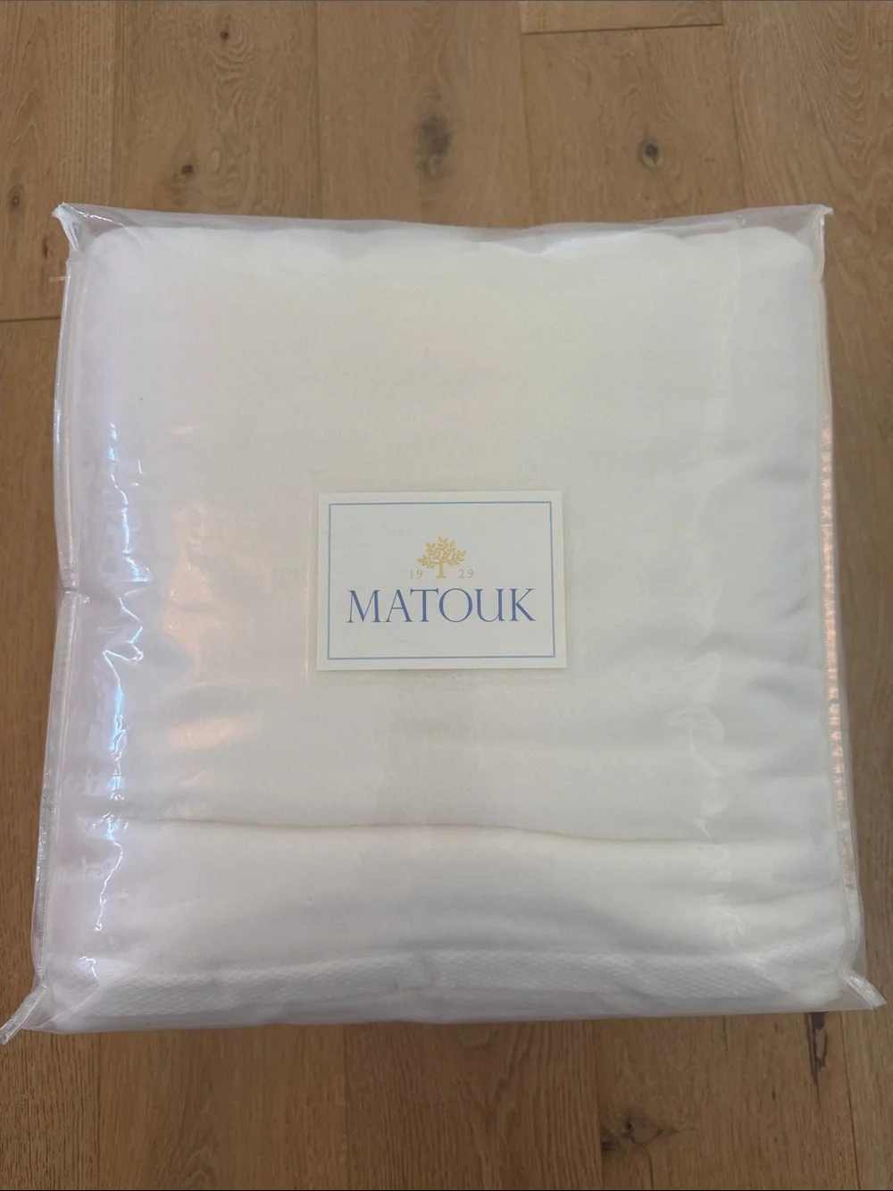 NEW IN BOX — Matouk Sintra King Blanket, White